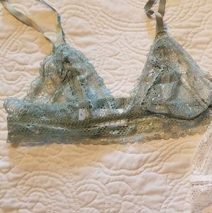 Medium lingerie bras